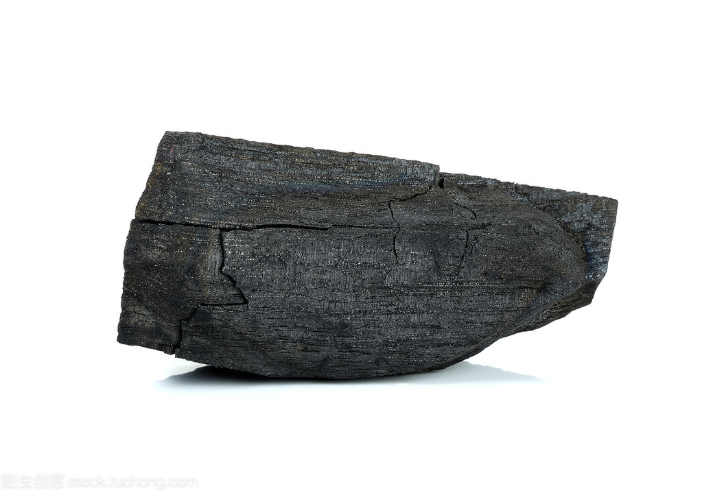 白色背景下的木炭與潤滑油銷售 分離的藝術與商業融合